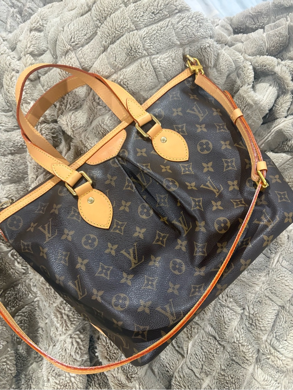 Louis Vuitton Monogram Canvas Brown purse